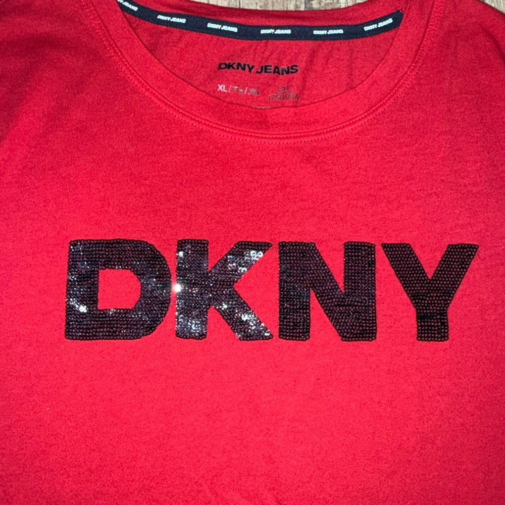 2 DKNY Women’s T-Shirts - Picture 4 of 10